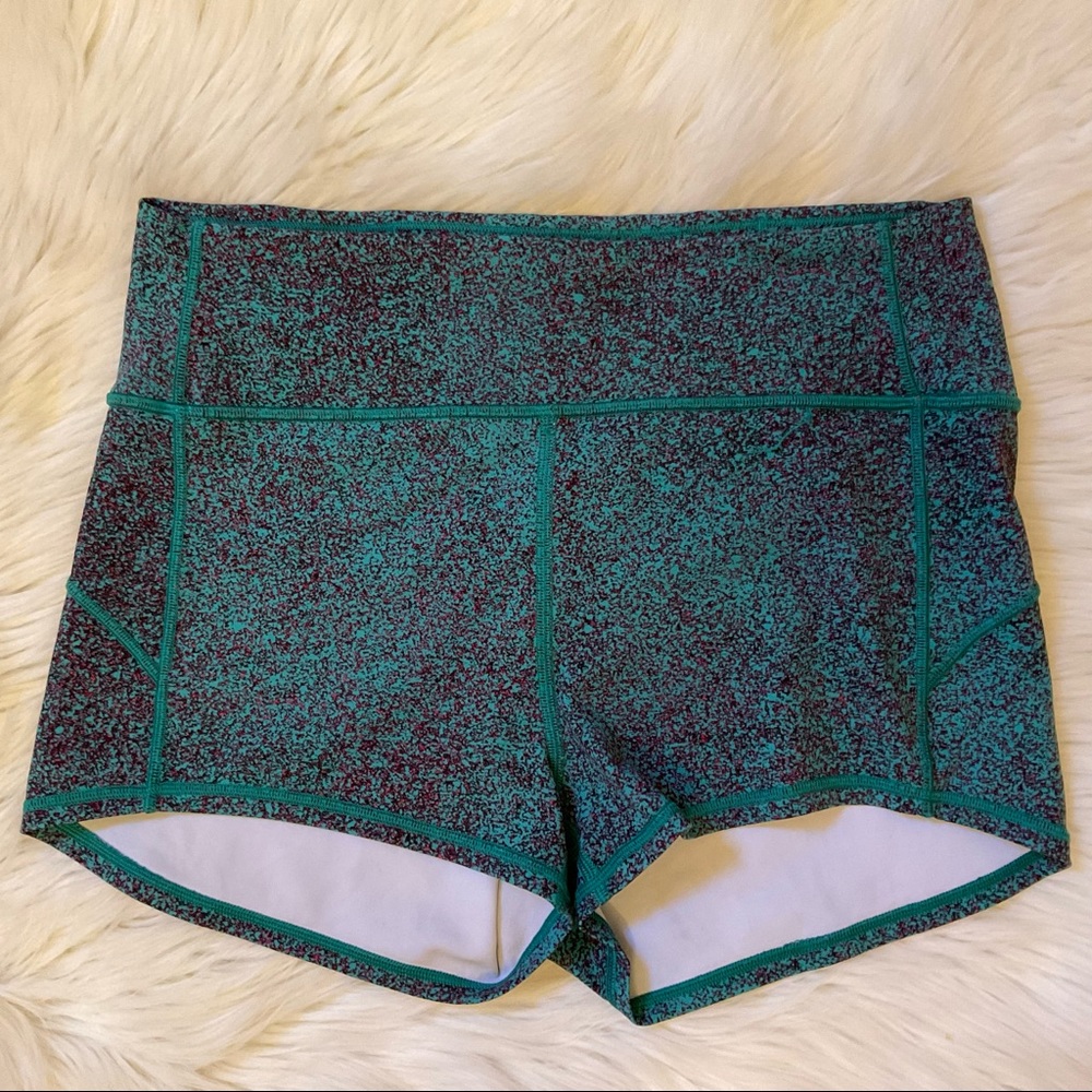 Lululemon In Movement Shorts - Size 12 - Everlux - Ditzy Spritz / Teal Media - Picture 4 of 11